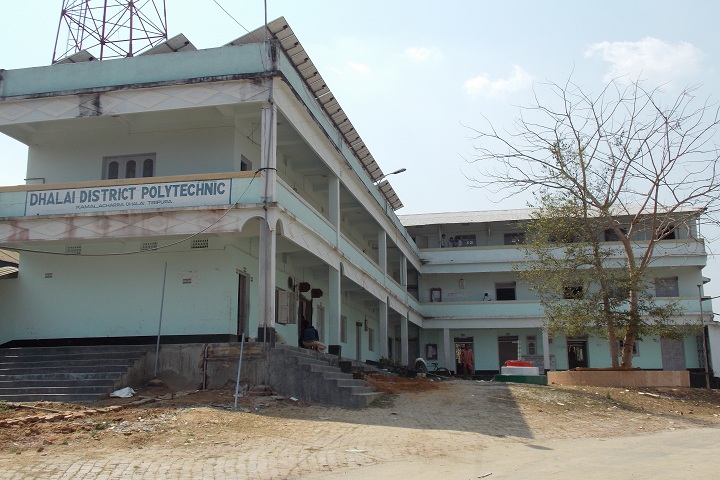 https://cache.careers360.mobi/media/colleges/social-media/media-gallery/11792/2019/3/15/Campus-View of Dhalai District Polytechnic Tripura_Campus-view.jpg